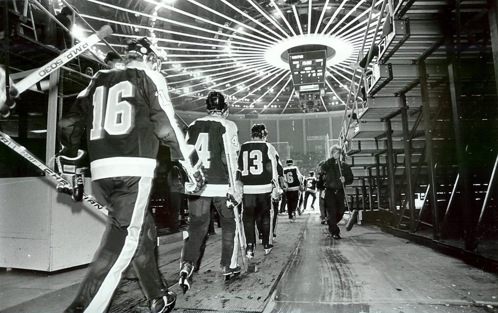 Burnsville_Braves_walk_out_onto_Civic_Center_ice_from_1983_large